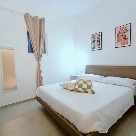 Petrae House 3*
