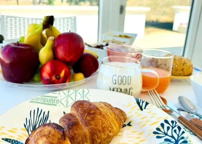 Alojamento de Acomodação e Pequeno-almoço Petrae House 3*